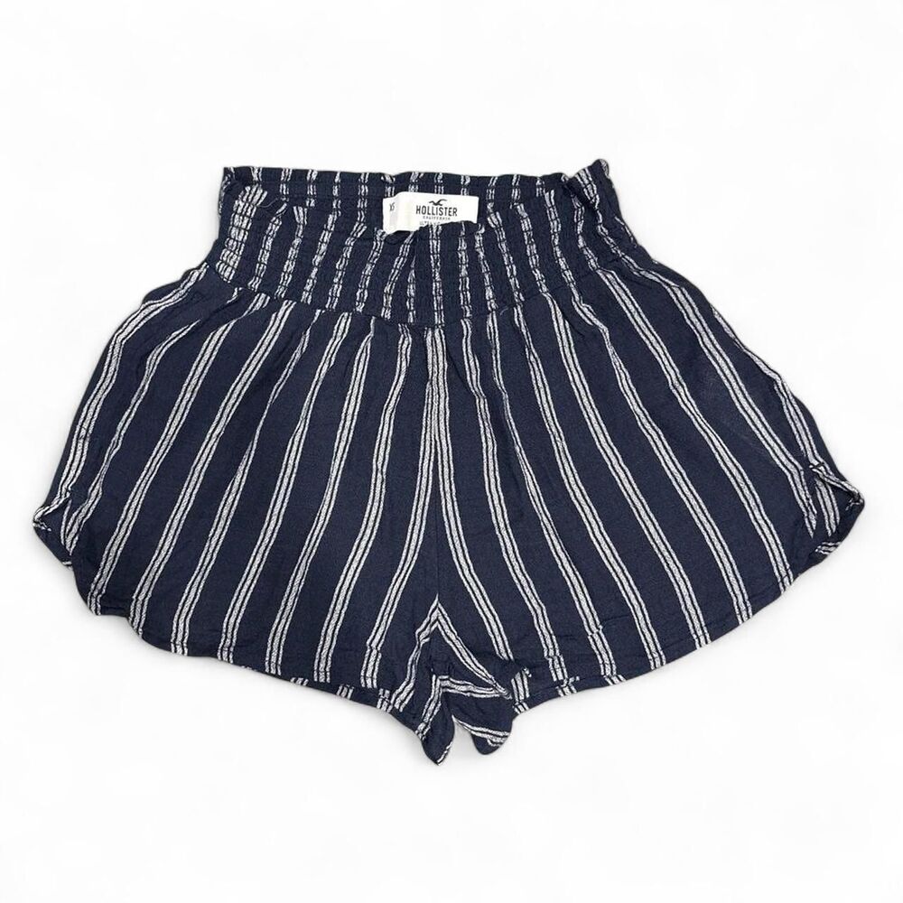 Hollister-co Women's Navy and White Shorts